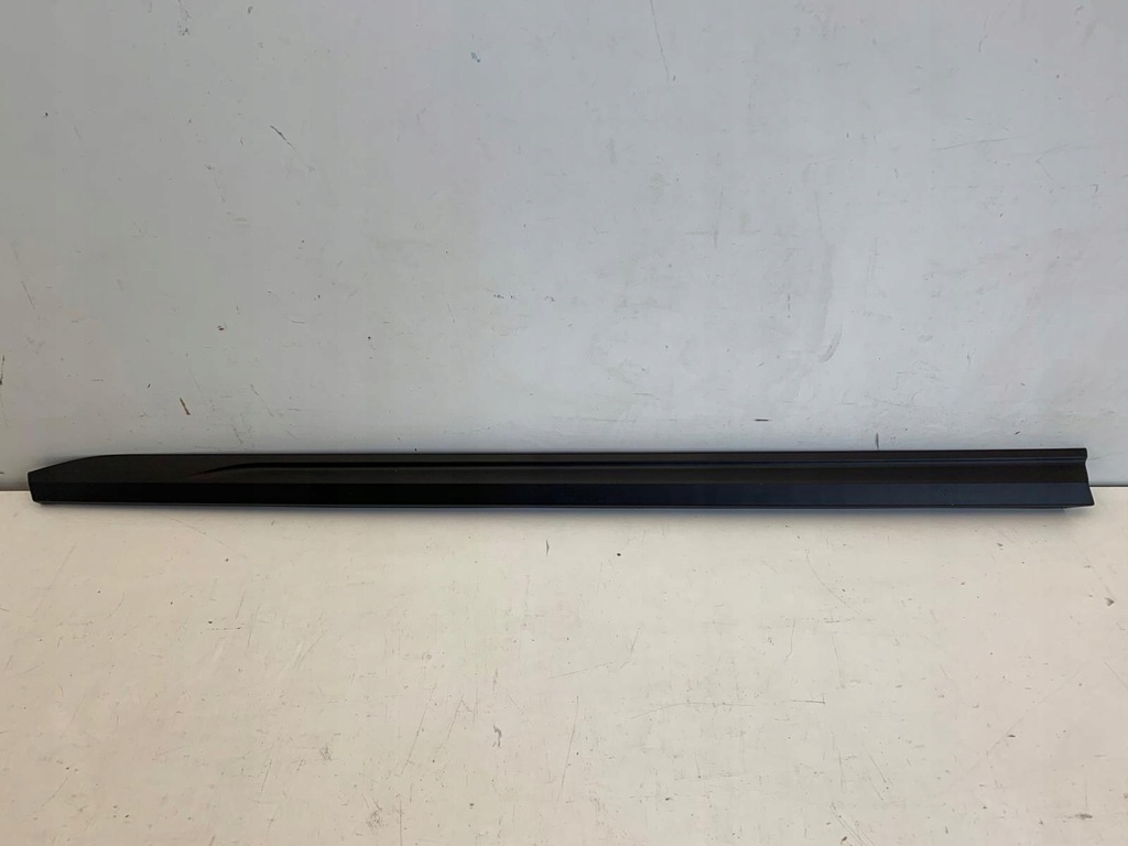 фото №1, Renault clio v молдинг дверь передних левых перед оригинал