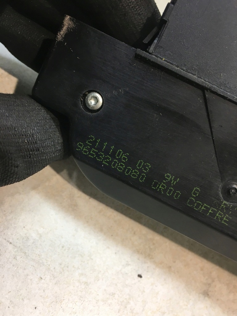 фото №6, Замок кришки багажника peugeot 407 sedan 9653208080