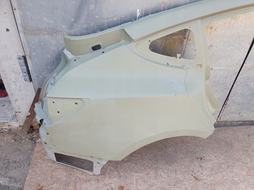 фото №3, Tesla 3 обшивка праве крила правий