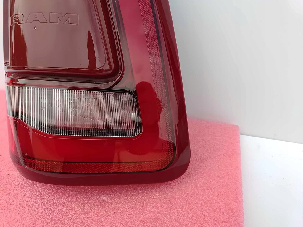 фото №6, Dodge ram 19- лампа права задня задня led europa 3914