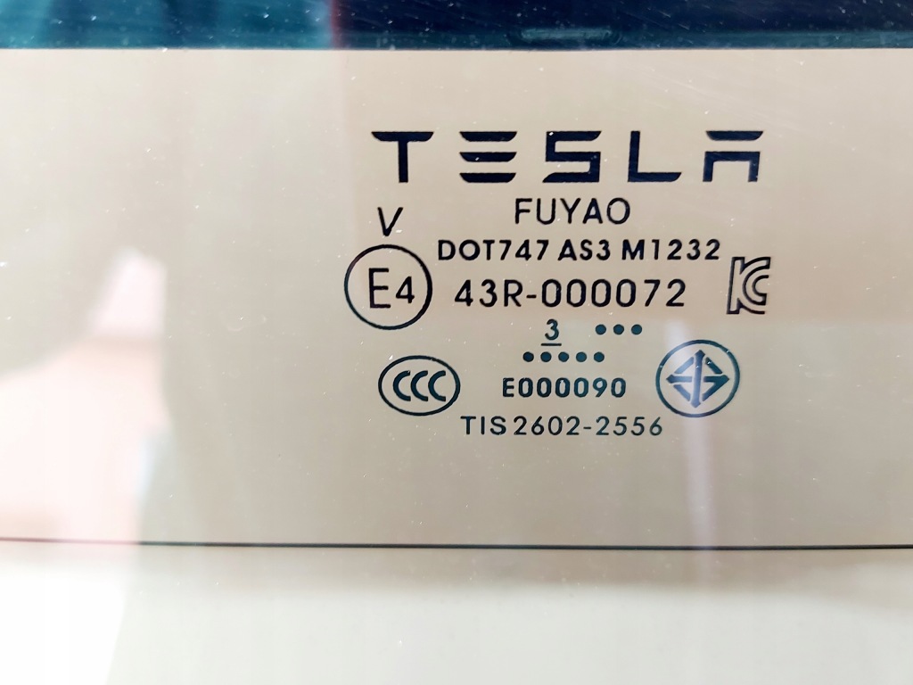 Tesla y model y 23r. кришка багажника задній комплектна кришка багажника задня колір pmng Доставка