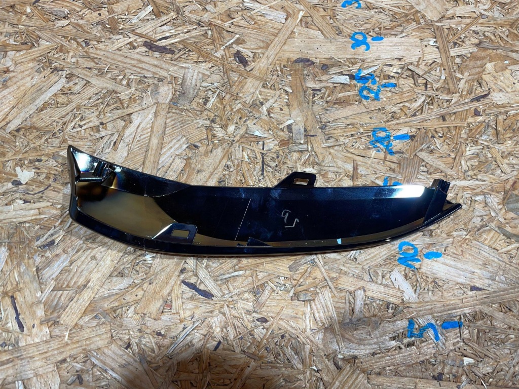 Купити Mazda cx90 cx-90 23- решітка  молдинг решітка під  фара правий перед передня