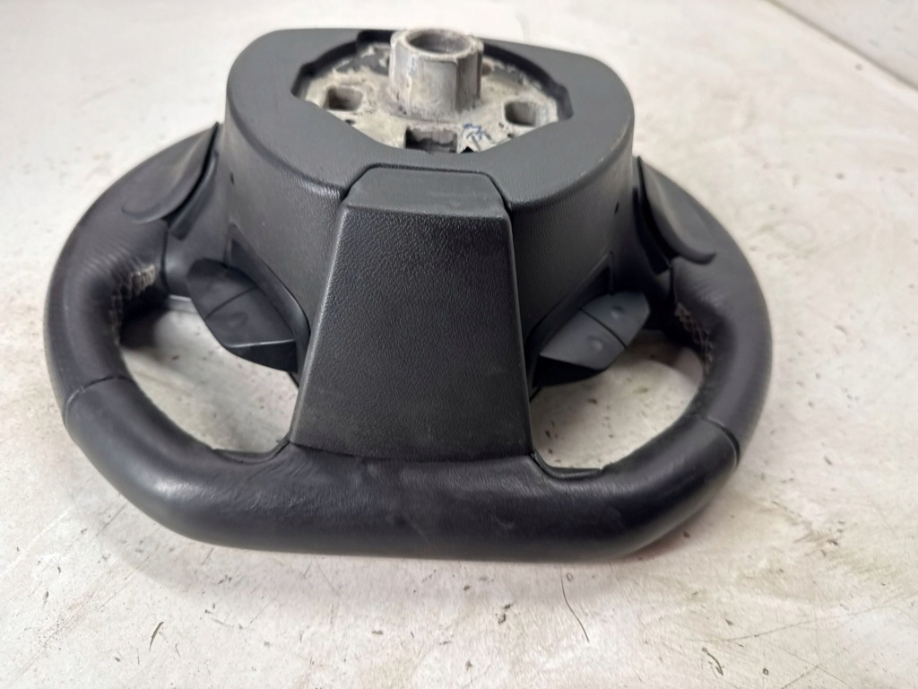 Кермо  chevrolet camaro 84449716 Доставка