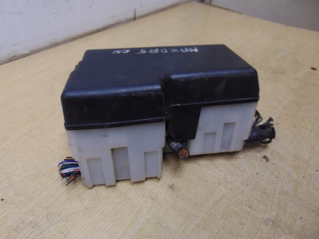 фото №9, Коробка запобіжників mazda 5 ii cw 2010- 1.6 d tdci