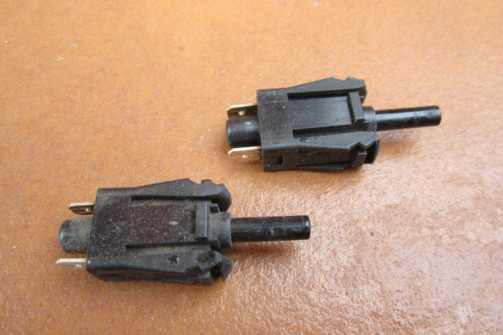 фото №9, Mercedes w124 захист заглушка рамка пластик ручка внутрішньої двері