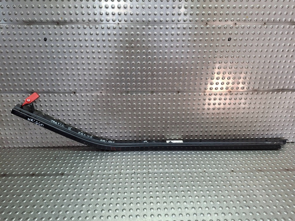 Купить Направляющая дверь раздвижных правый  renault trafic 3 vivaro b 2014-