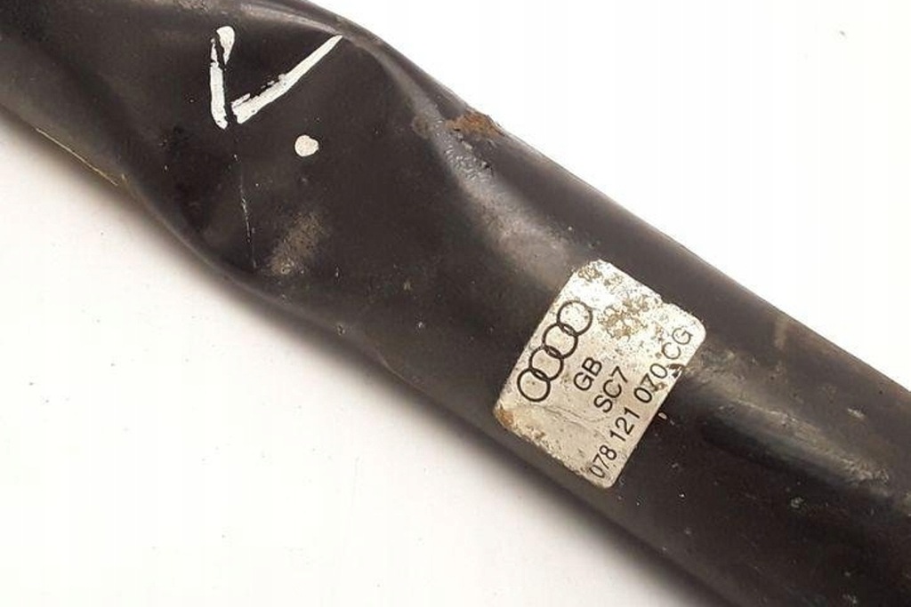 фото №7, Труба охлаждение audi a6 avant 4b5, c5 078121070cg 2.4l бензиновый 121kw