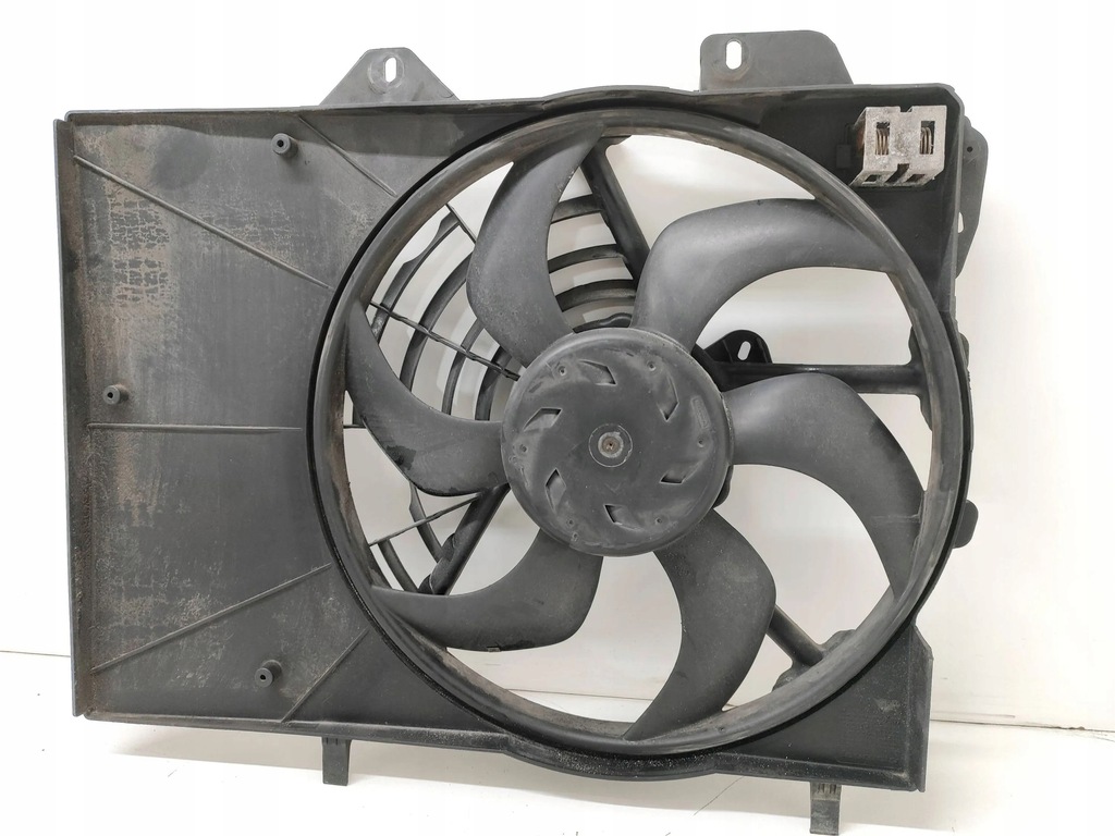 фото №8, Peugeot 208 2013 захист вентилятора радіатора