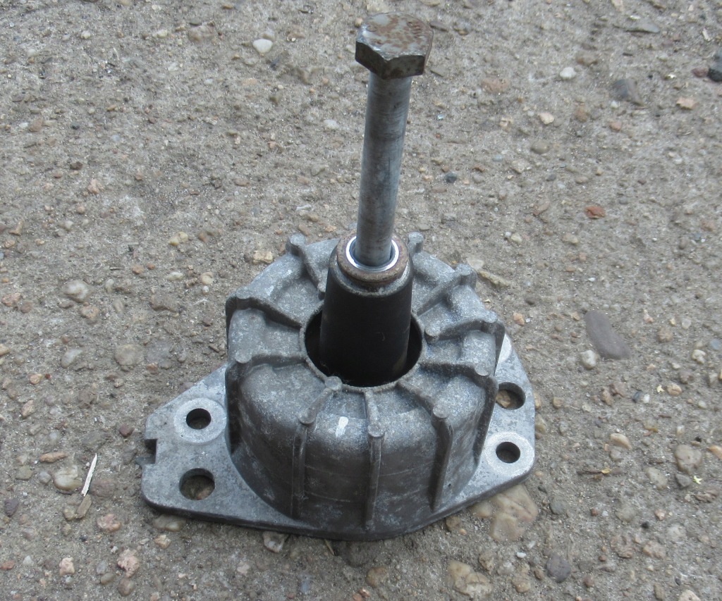 фото №1, Alfa romeo 147 подушка двигуна