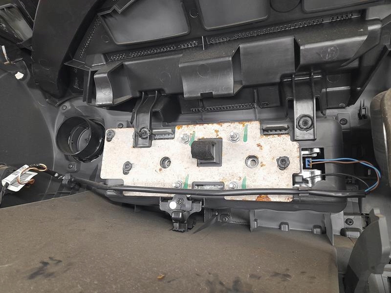 фото №6, Консоль подушка безопасности dacia sandero i 8200769222 2840096302300