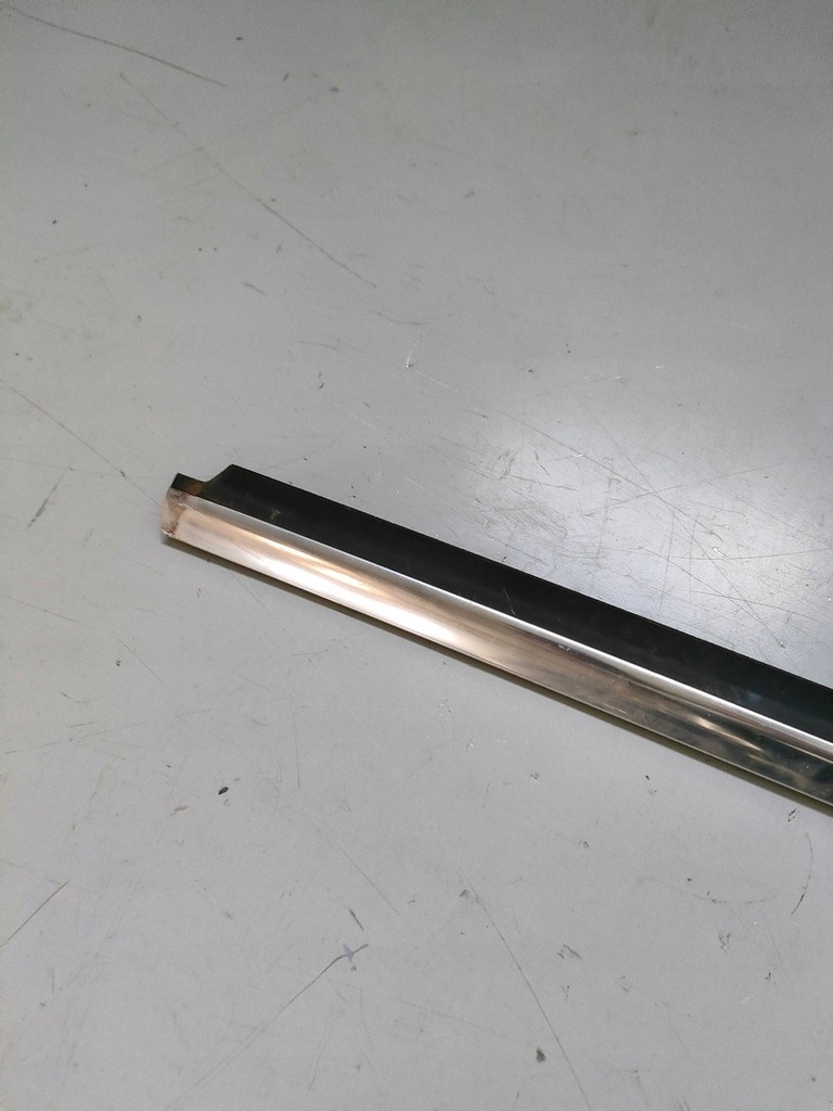 фото №4, Mercedes glk молдинг дверь левый перед