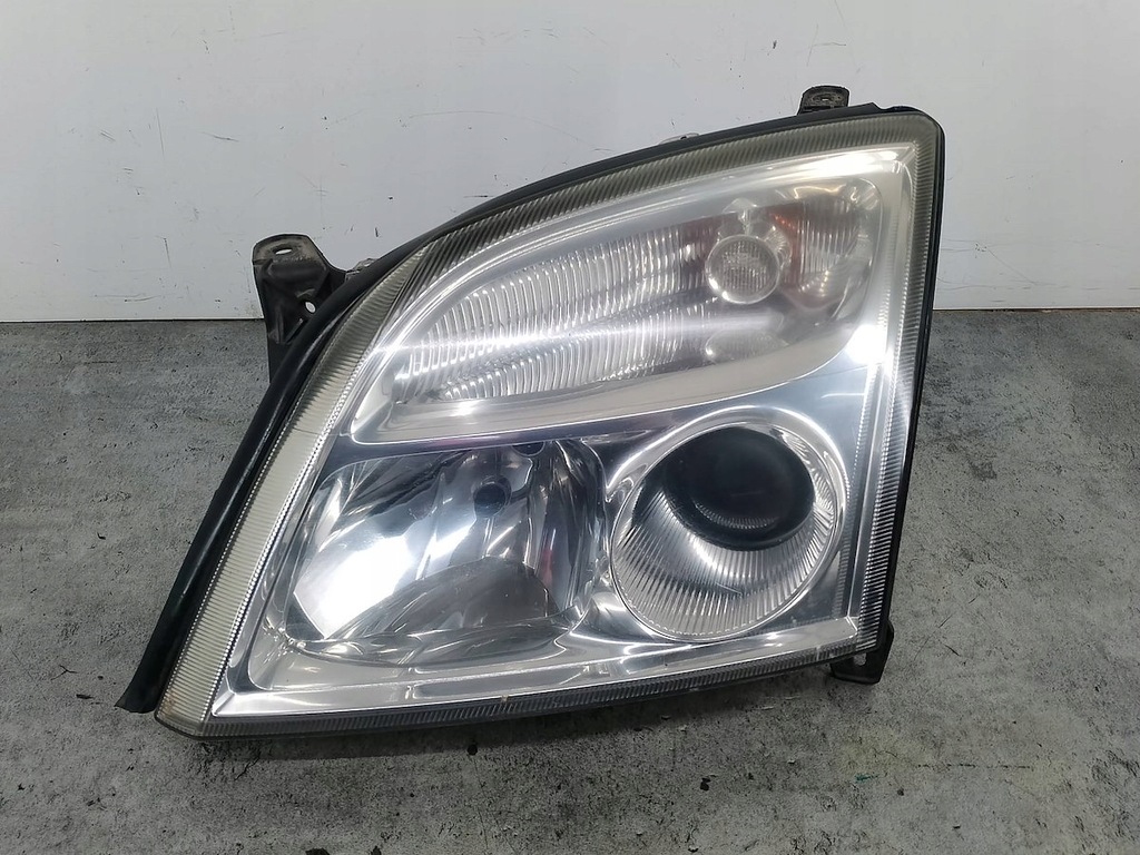 фото №1, Лампа перед левая opel vectra c 155887-00