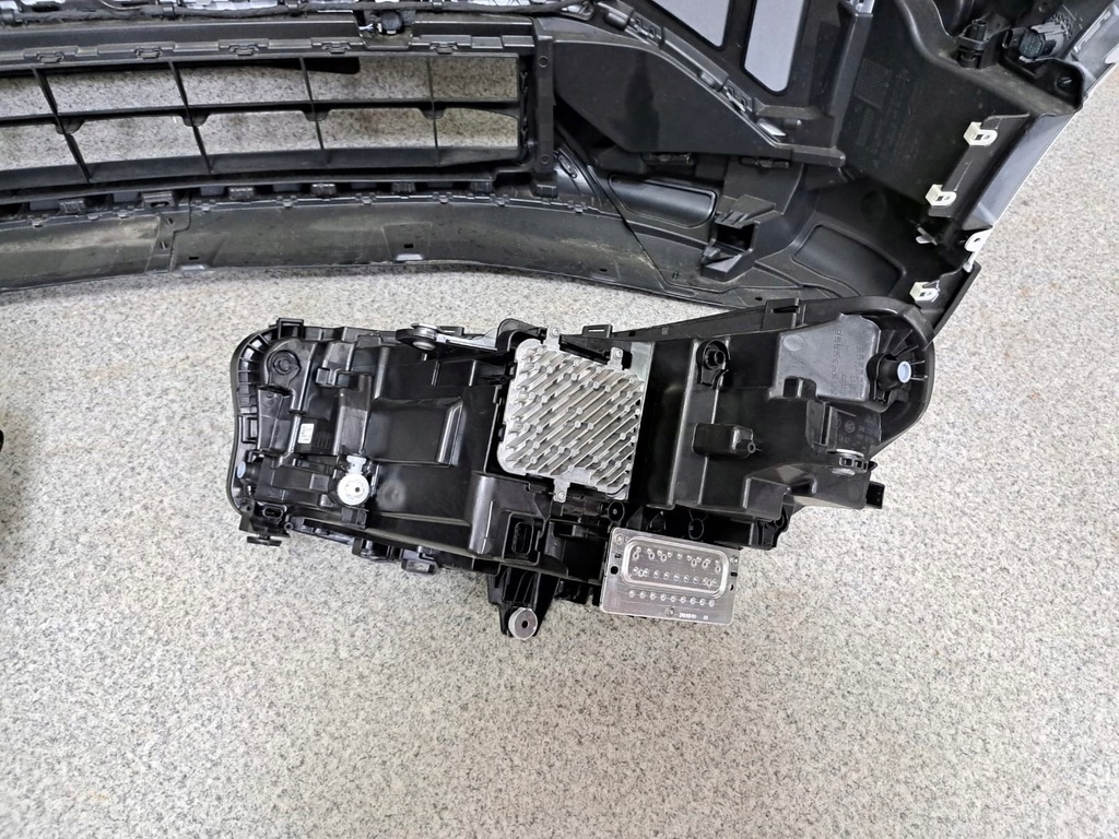 фото №8, Bmw x1 u11 бампер перед передній лампи лампа ліва права led