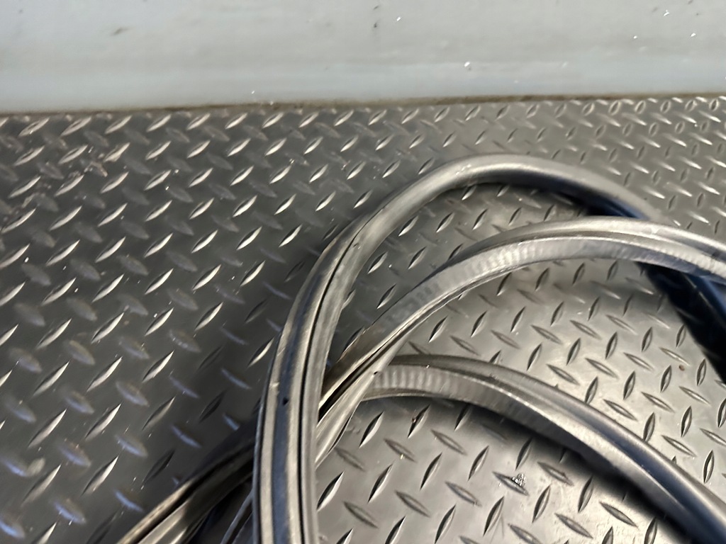 фото №5, Прокладка перегородка двигуна audi a8 d4 4.2 tdi cds 4h0823731d