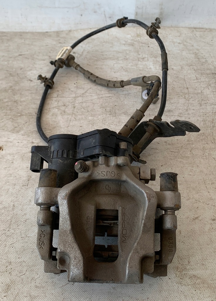 фото №1, $ супорт лівий задня chrysler pacifica ii 16-