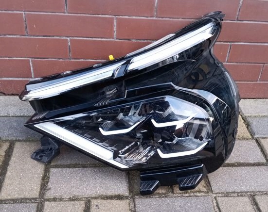 фото №1, Citroen c4 iii лампа левая перед full led vision 73243669 , 9830649480