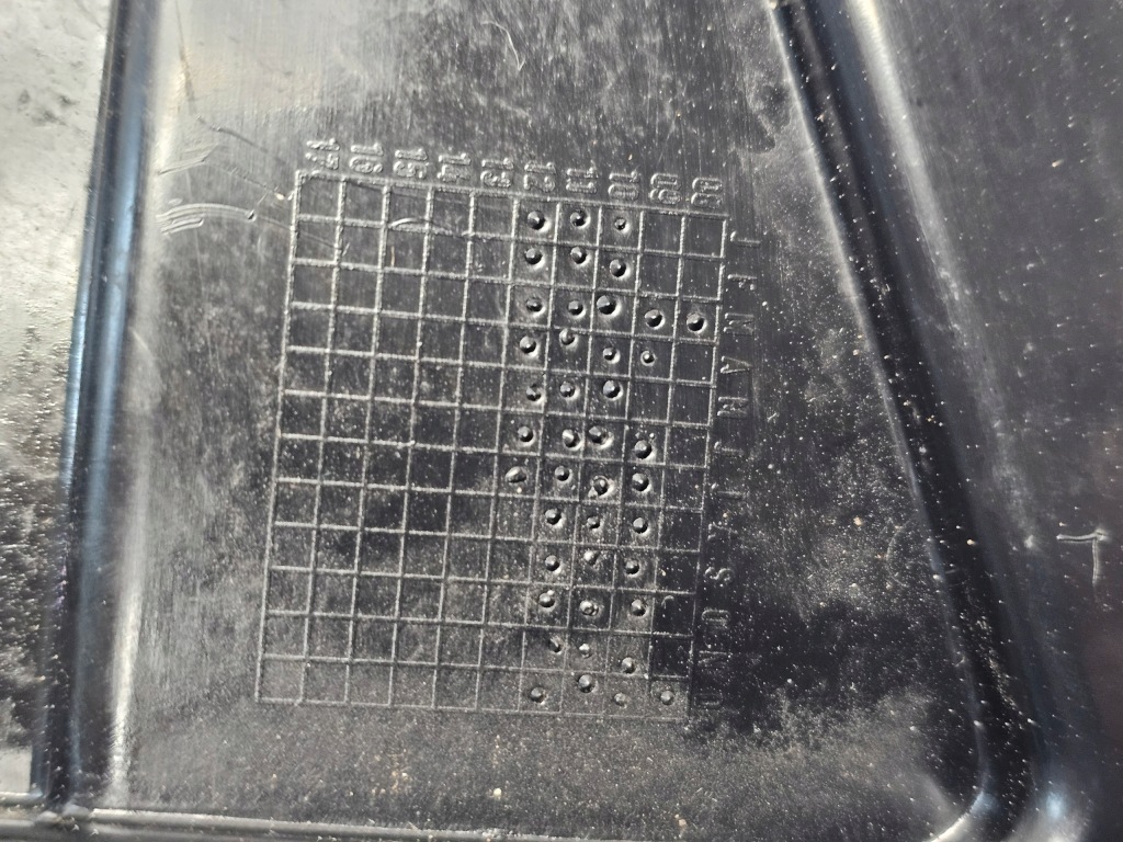 Напрямна кронштейн бампера bmw x1 e84 лівий задній задній 2009-2015 51124884489 Зі Шроту