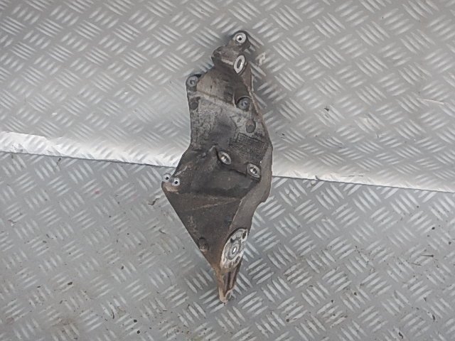 фото №1, Land rover discovery 4 iv 3.0 sdv6 кронштейн основа