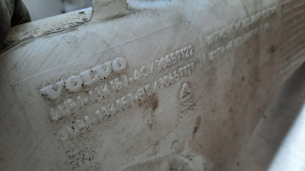 фото №8, Бачок жидкость омывателя volvo v50 2.0 hdi 04r