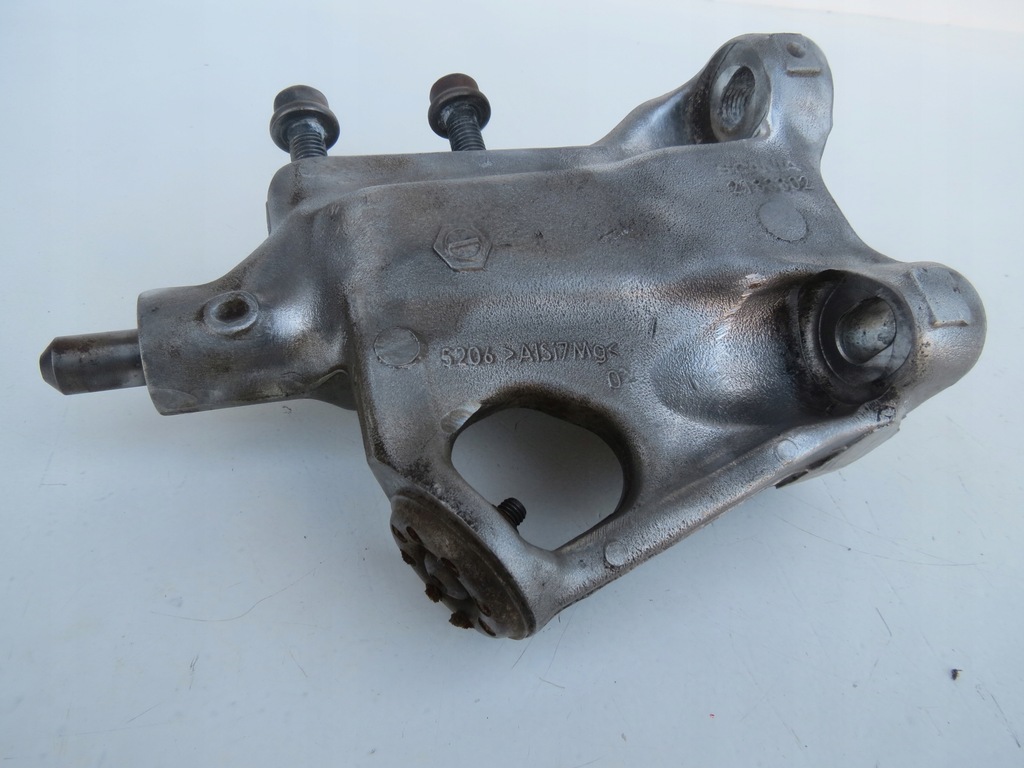 фото №11, Кронштейн кронштейн опрокидывания кабины scania r 2133303 2133302