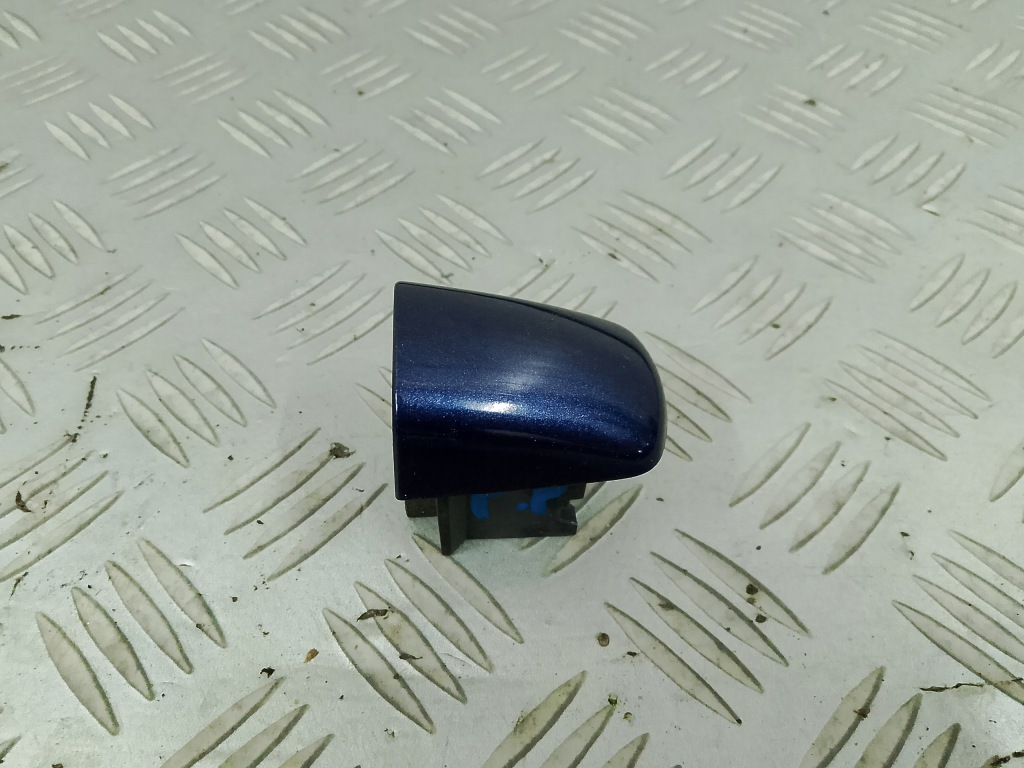 фото №1, Peugeot 208 3d i 1.2vti 2013 заглушка ручка правий перед