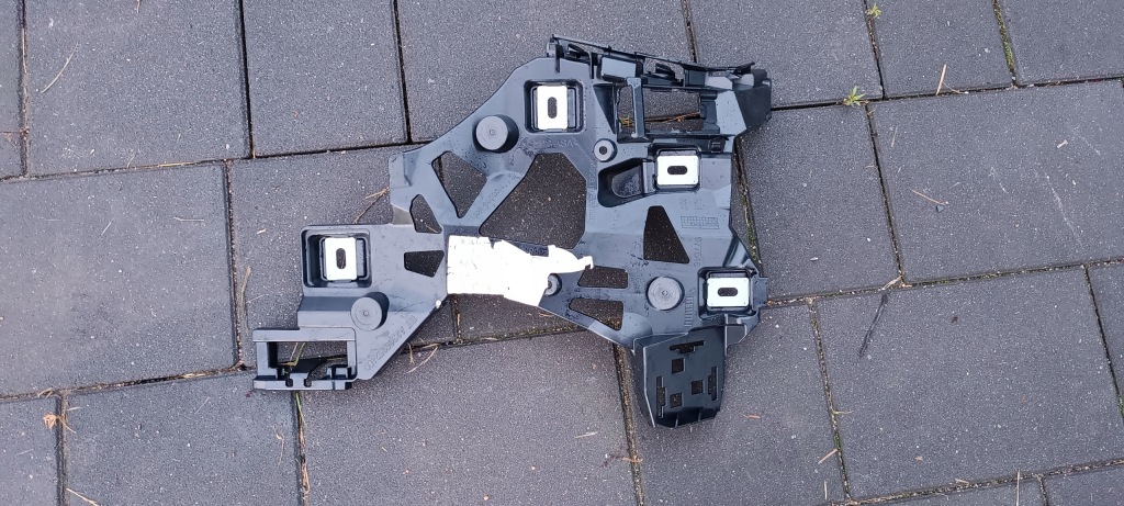 Купить Mercedes cle w236 направляющая бампера правый задний  a2368852400