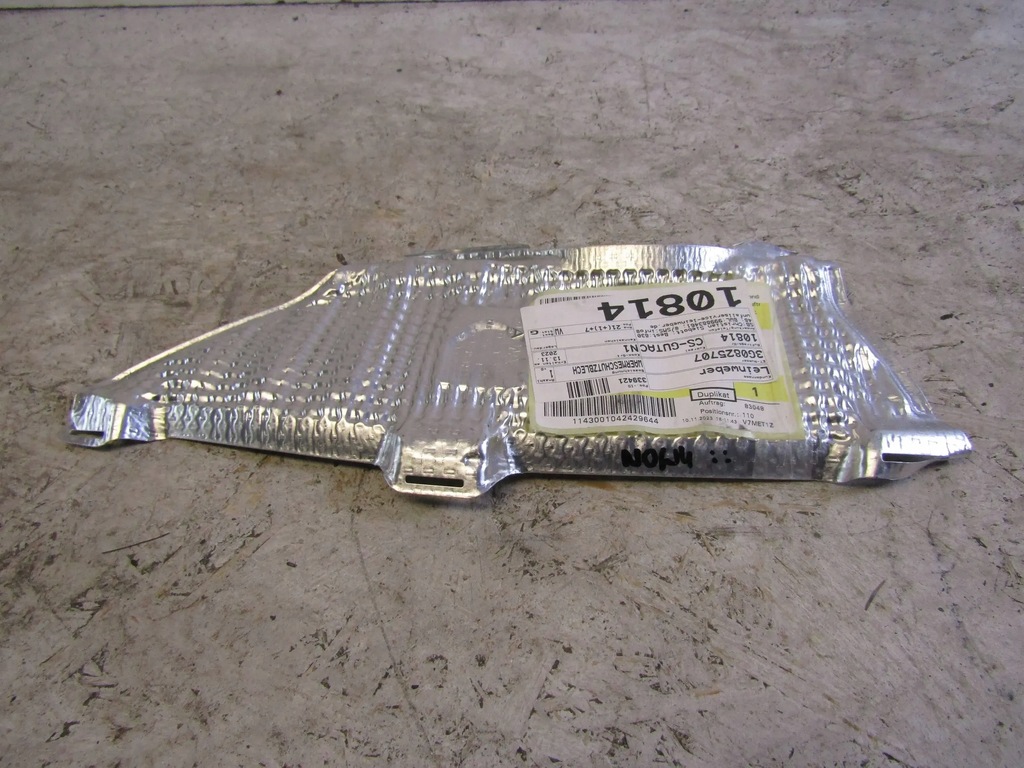 фото №9, Vw passat b8 защита тепловая глушителя 3g0825707