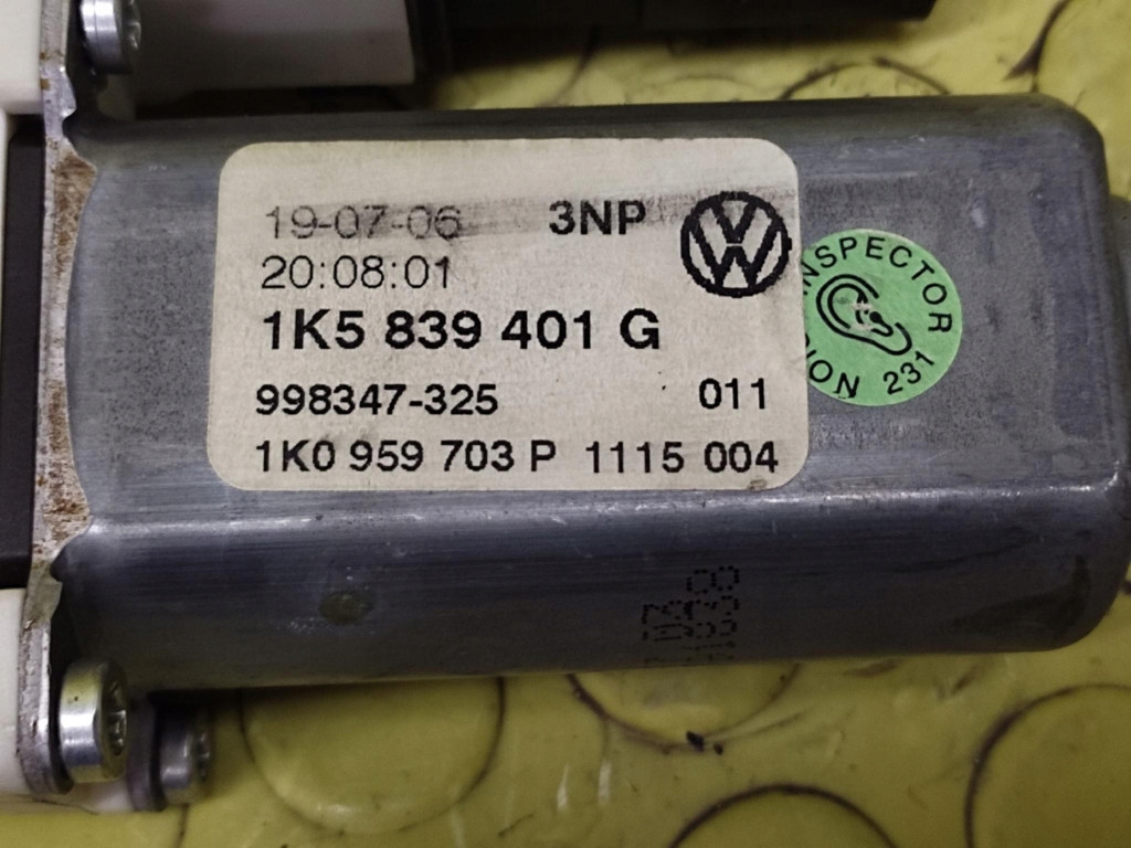 фото №5, Vw jetta v моторчик стекло левый задняя 1k5839401g