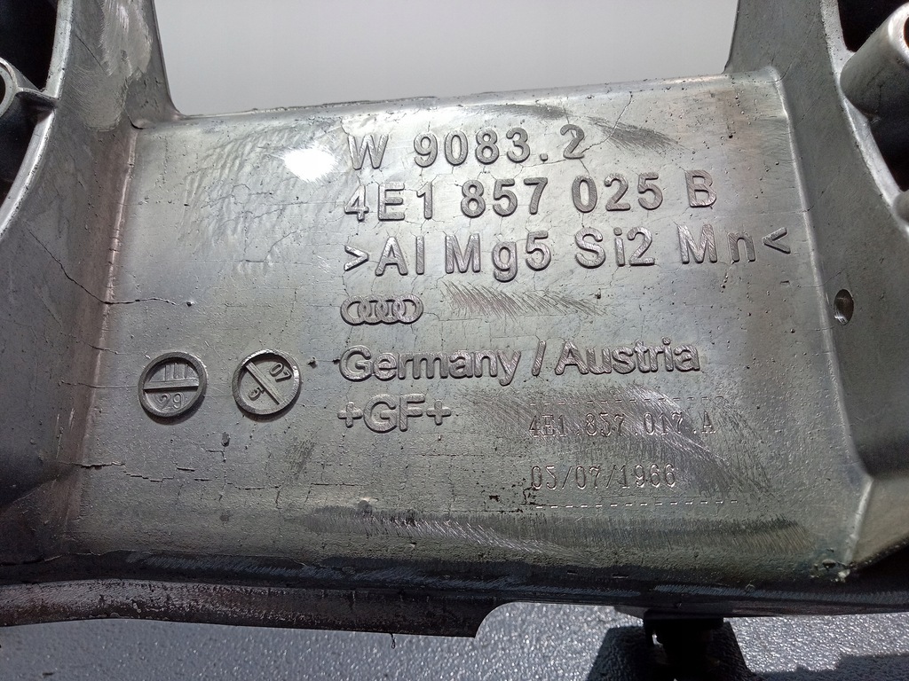 фото №5, Audi a8 d3 усилитель панели приборной панели