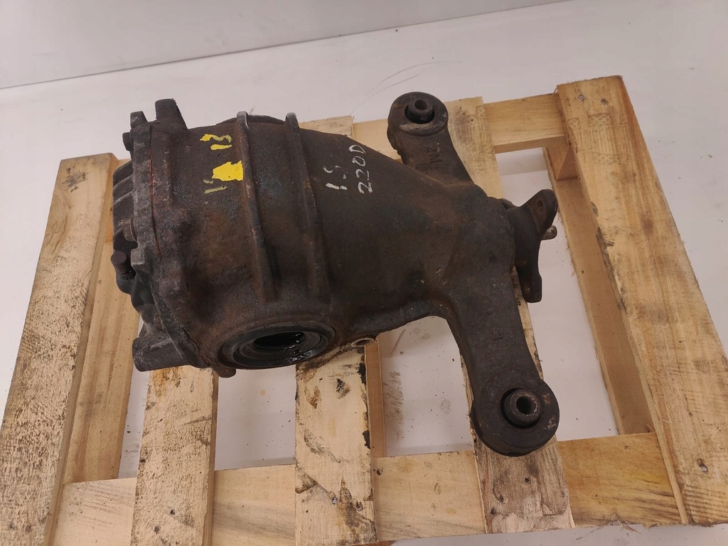 фото №1, Lexus is220d оригинальный номер 32h мост дифференциал