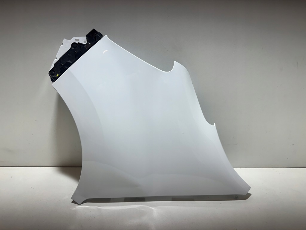 Купити Крило ліве передній перед кронштейн  renault master