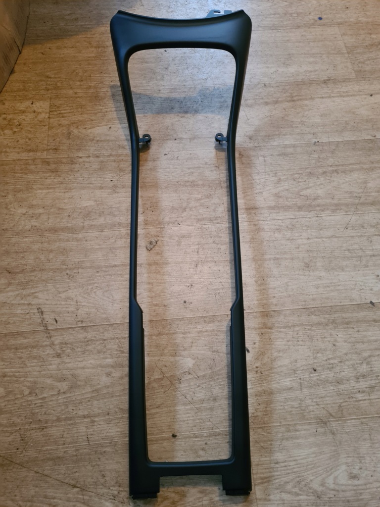 фото №1, Volvo xc40 защита рамка среднего туннель 32226898