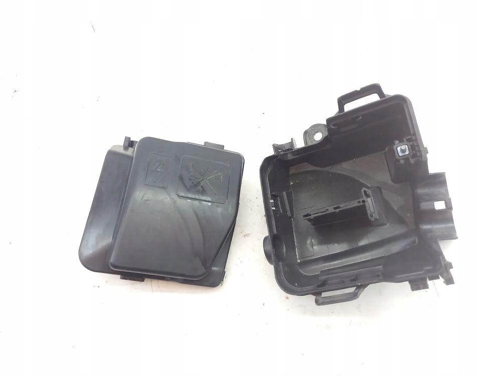 фото №7, Коробка корпус предохранителей dacia sandero ii 0.9 tce