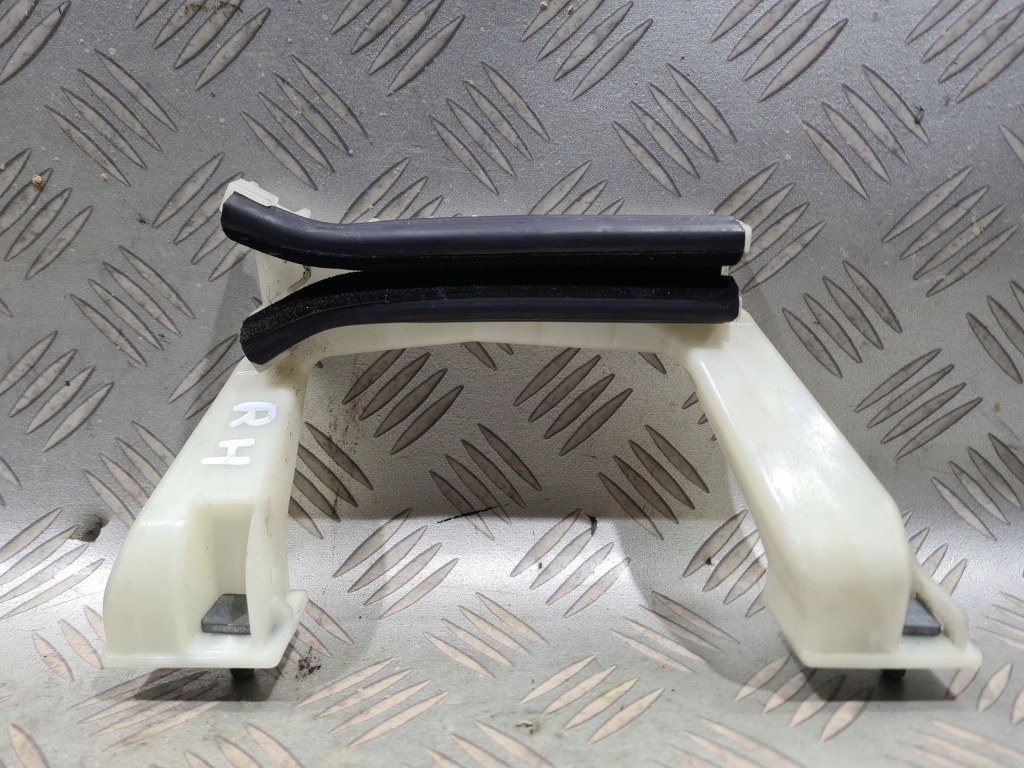 фото №1, Направляющая стекло дверь правый задняя opel corsa f