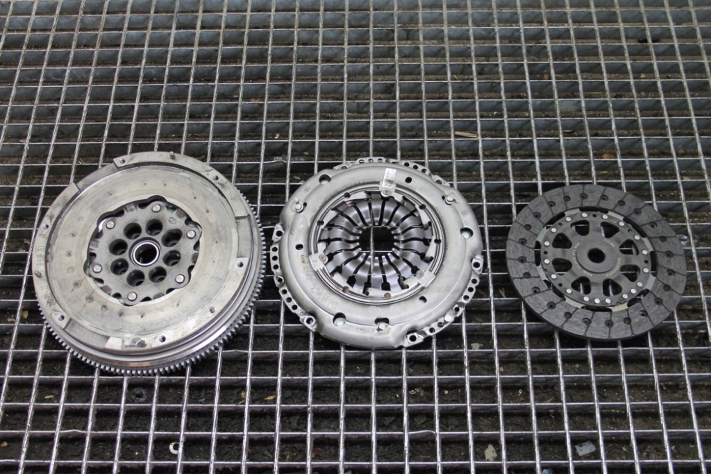 фото №7, Комплект сцепления bmw f40 8698751 1.5l бензиновый 100kw 2021