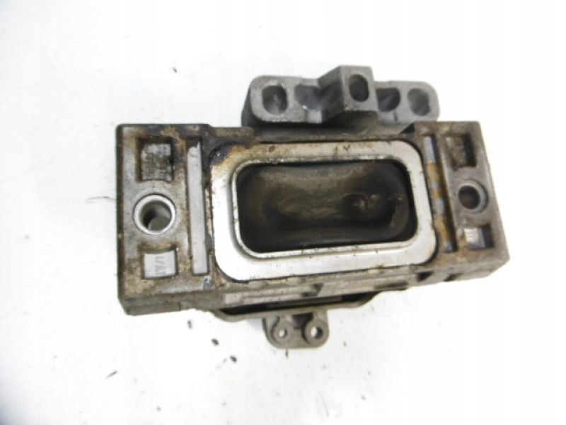 фото №10, Bora кронштейн двигуна подушка 1,6 8v 1j0199262be