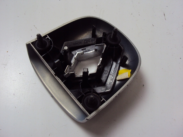 фото №3, Эмблема значок крышки renault clio ii lift