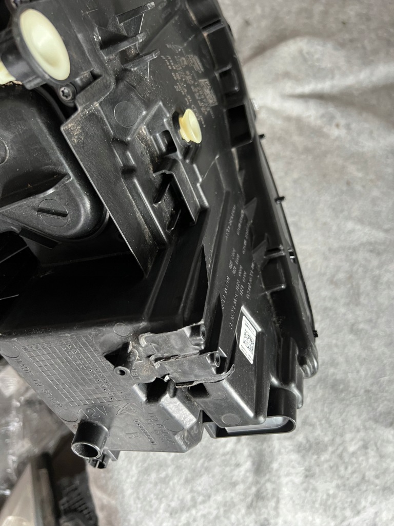 фото №5, Audi q4 etron права лампа full led