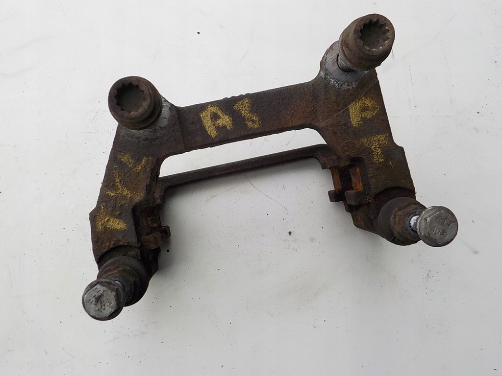 фото №6, Audi a8 d4 4.2 tdi скоба супорт задня задні