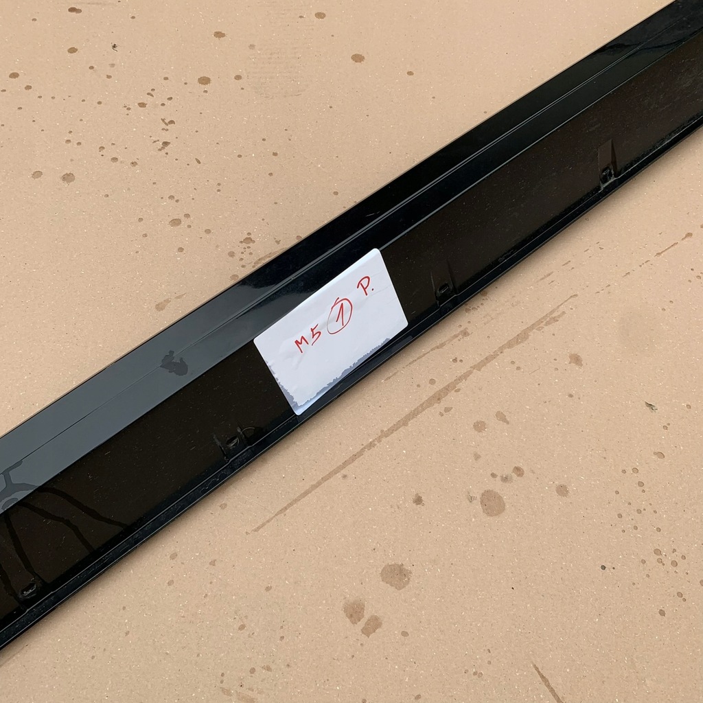 фото №8, Renault megane v e-tech правая молдинг порог накладка защита порог порог