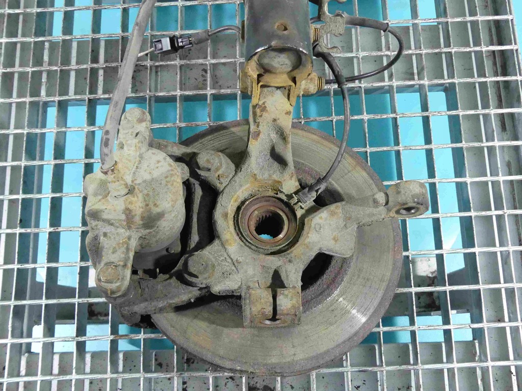 фото №2, Поворотний кулак права ступиця перед 1.4 16v renault modus