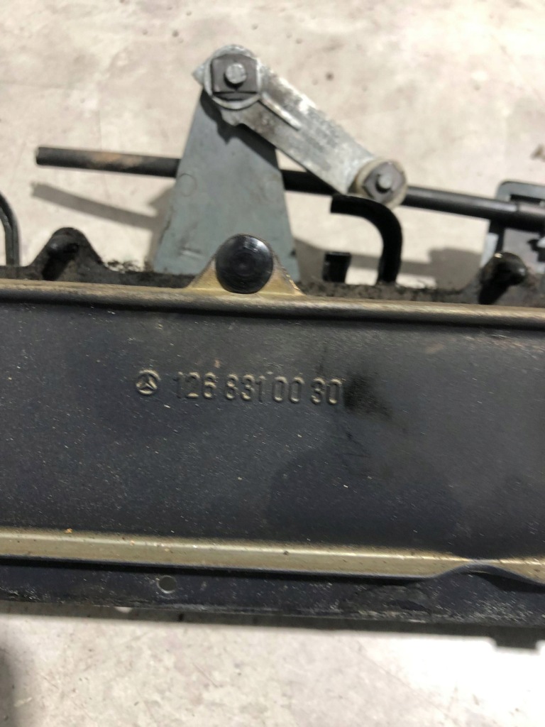 фото №7, Решётка обдув панели приборной панели mercedes-benz s w126 1268300654