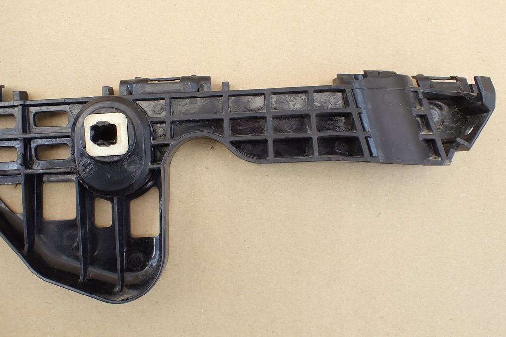 фото №9, Направляющая бампера левый задняя toyota camry 17-23 52576-33130