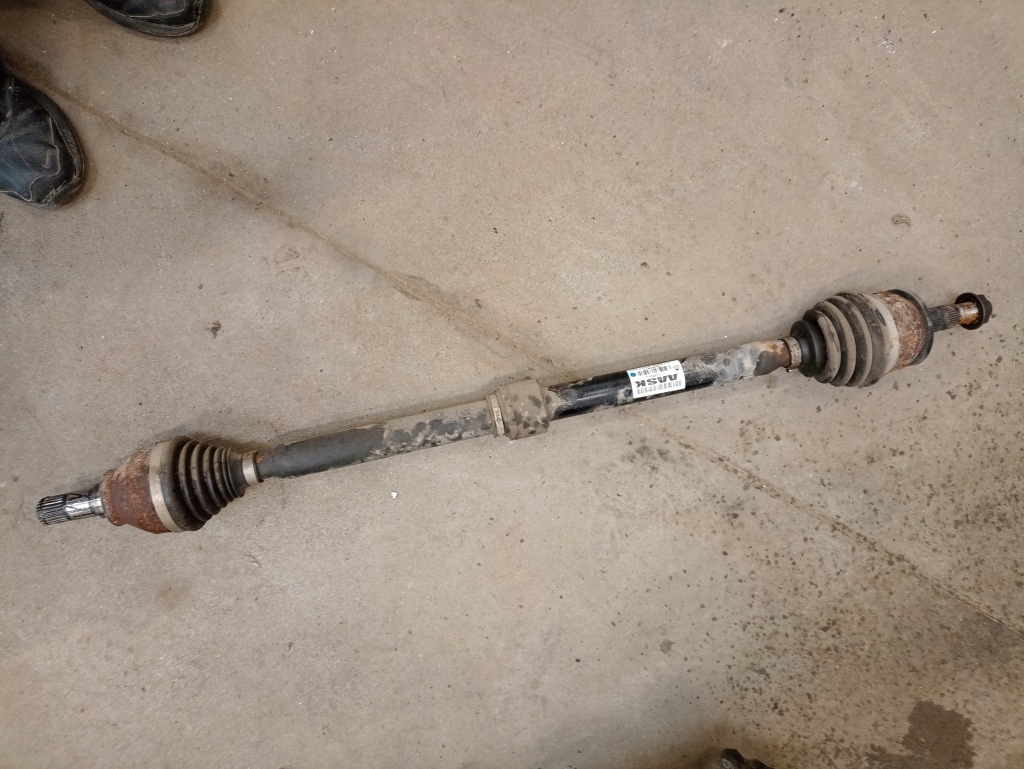 Купити Opel astra k привідний вал права довга 1.4t aask 13367074