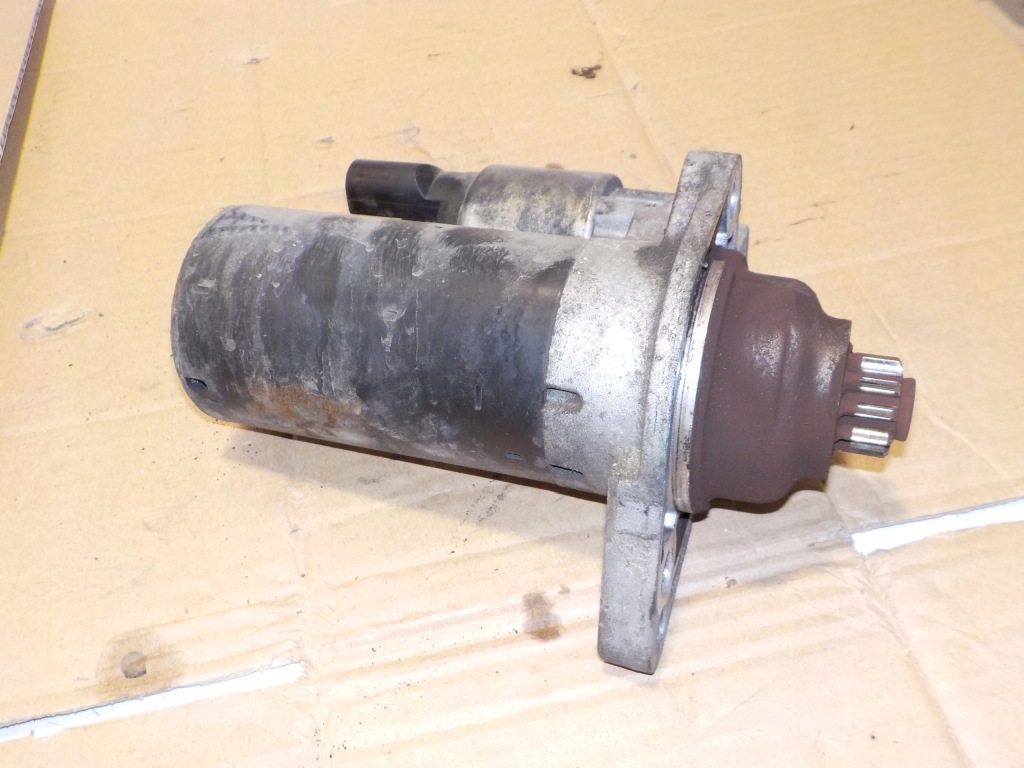 Купити Стартер vw golf v passat b6 1.9 tdi bosch bkc bxe 105km