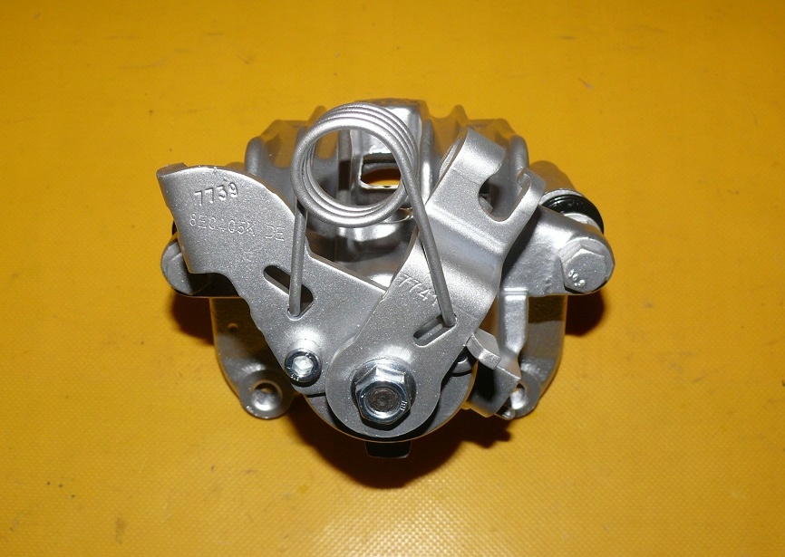 фото №6, Суппорт правый задняя audi a4 b7 4x4 245/10mm 04-08r