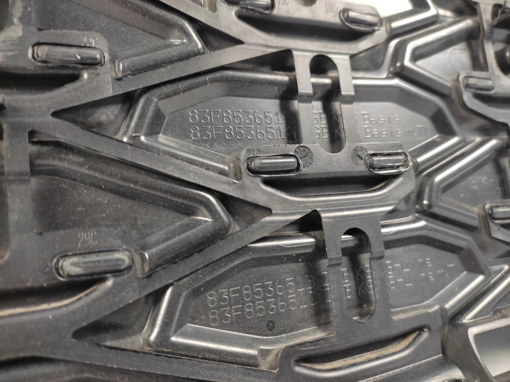 Audi q3 2 83f s-line решётка радиатора решётка  радиатора 2018- Цена