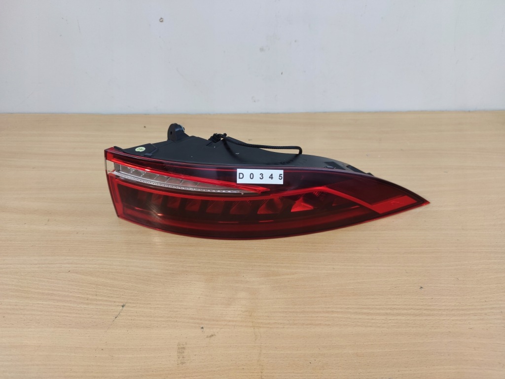 Купить Jaguar xf sportbrake xf260 правый  фара задний  led