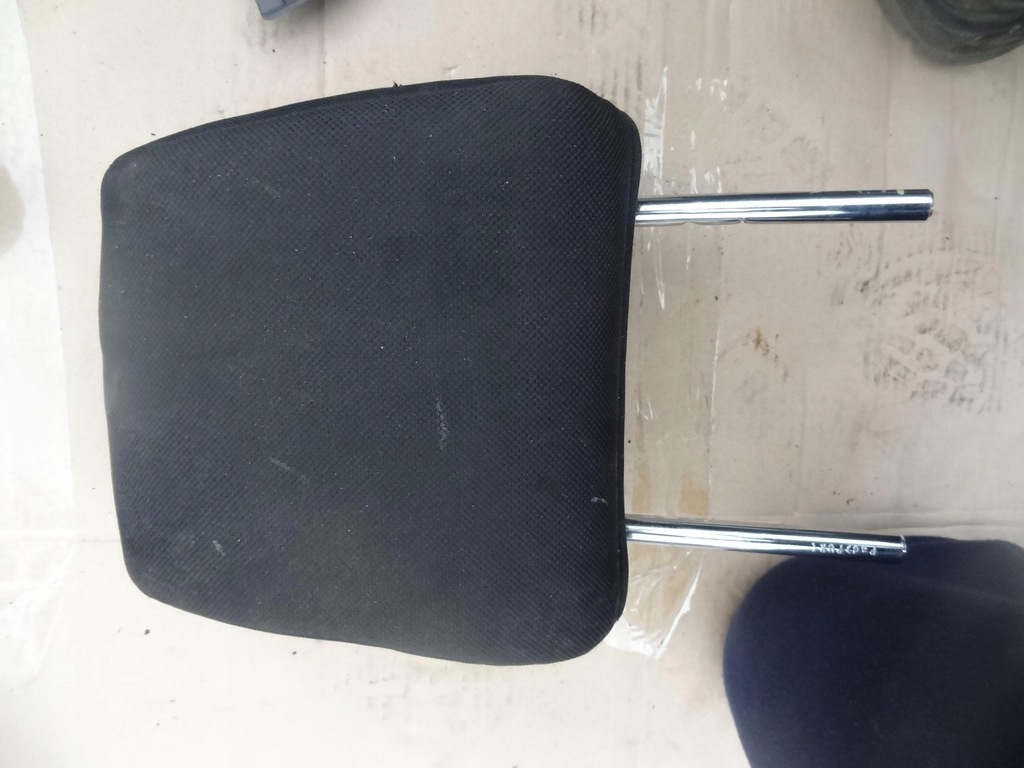 фото №1, Подголовник toyota hilux viii 16r-