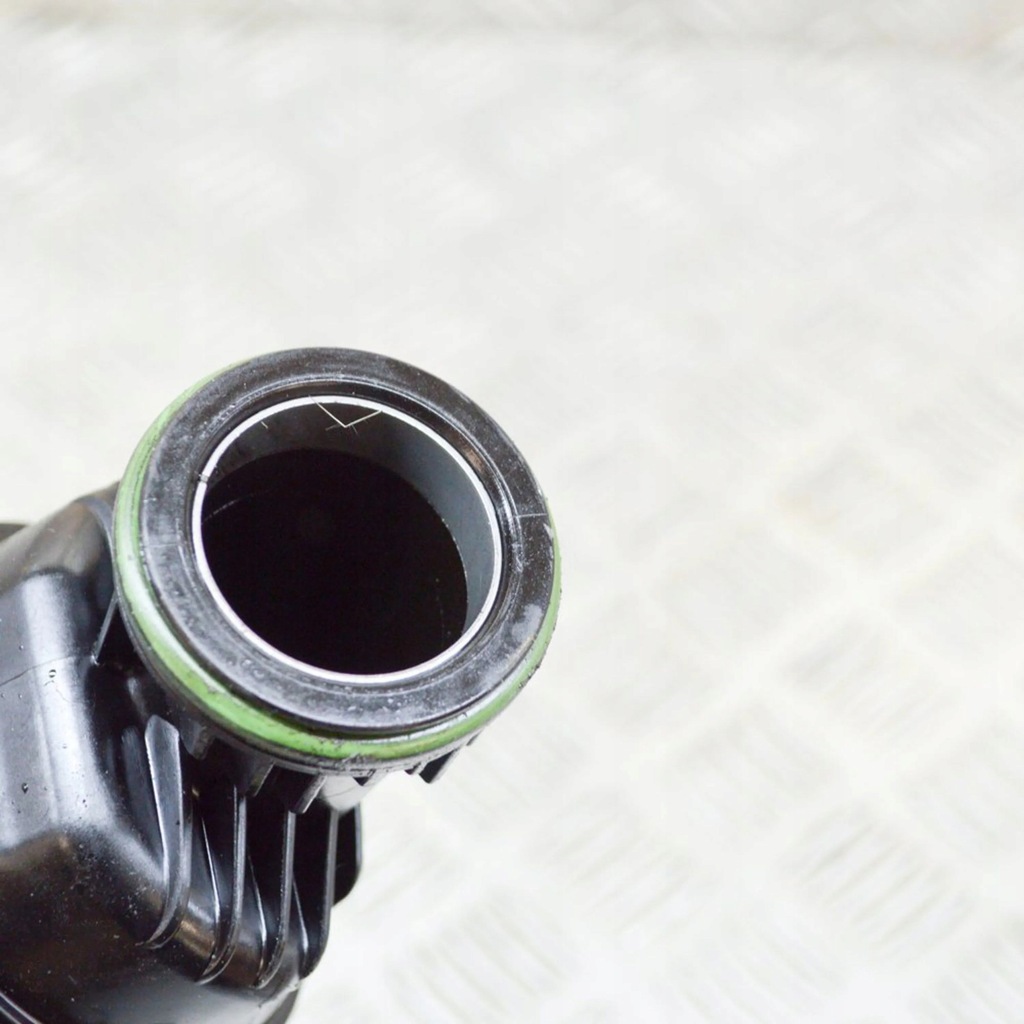 фото №5, Volvo xc90 2018 часть трубы впуска воздуха